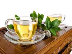 Зеленый чай для печени полезен, поскольку содержит целебные травы