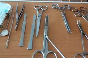Печеночное зеркало – хирургический инструмент для операций в брюшин