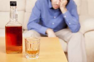 Можно ли после прививки от гепатита пить алкоголь: возможные осложнения